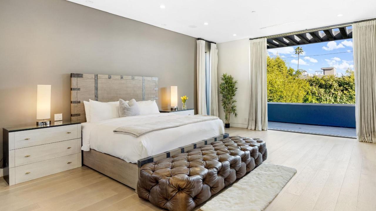 Private LA Retreat w Pool Hot Tub Fire Pit Near Melrose Ave The Martel House by AvantStay - 2