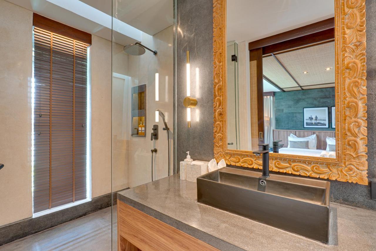 New Luxury 5BR Villa Pasisi 10 in Canggu - 3