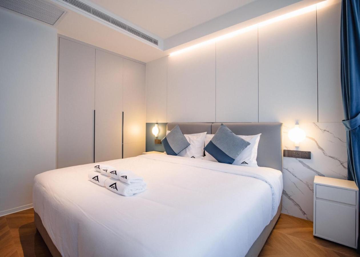 Beachfront 240 One Bedroom Apartment Phuket - 2