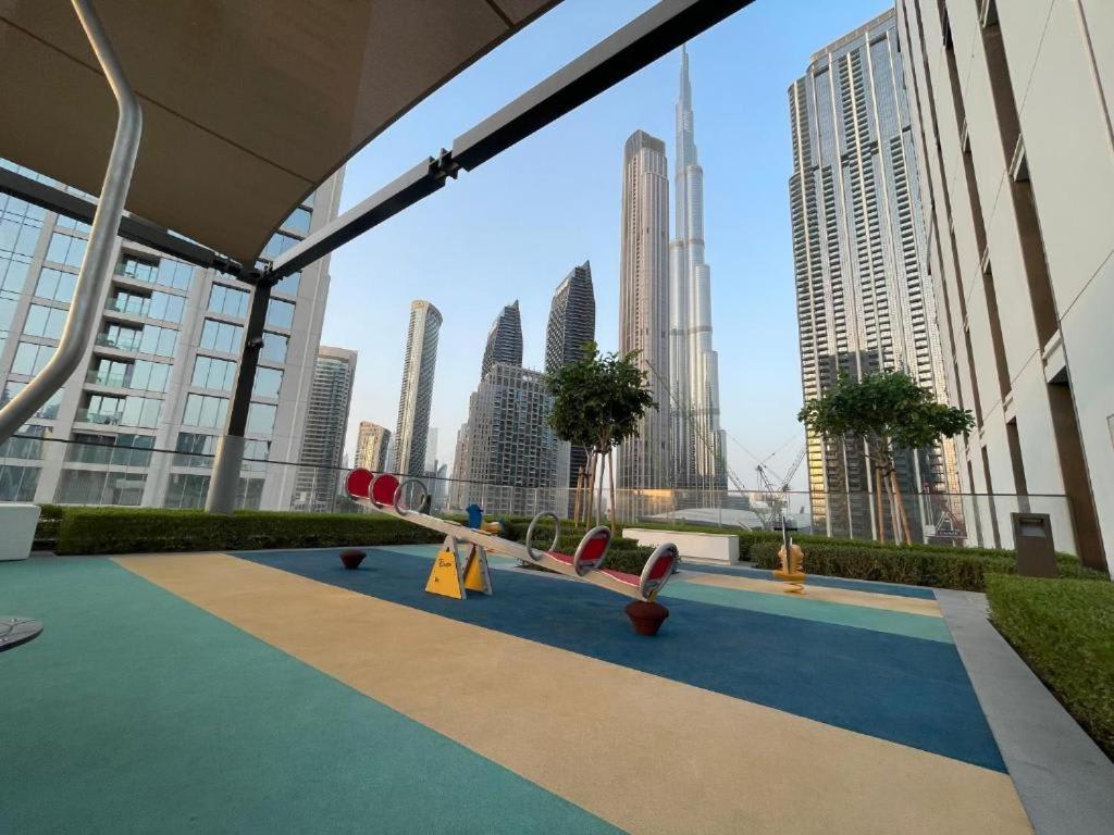 Premium 2BR Residence in Downtown Dubai - 4