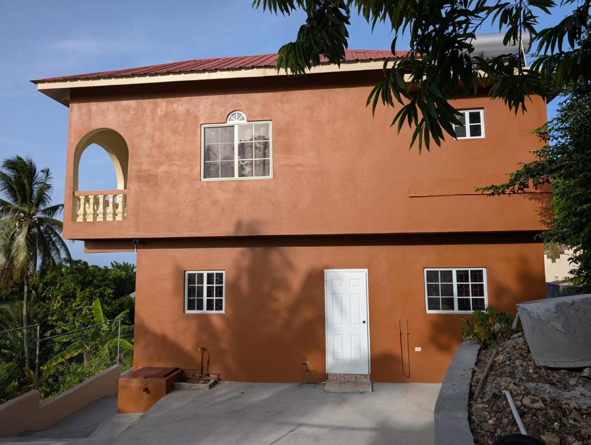 Hillside Paradise - 4