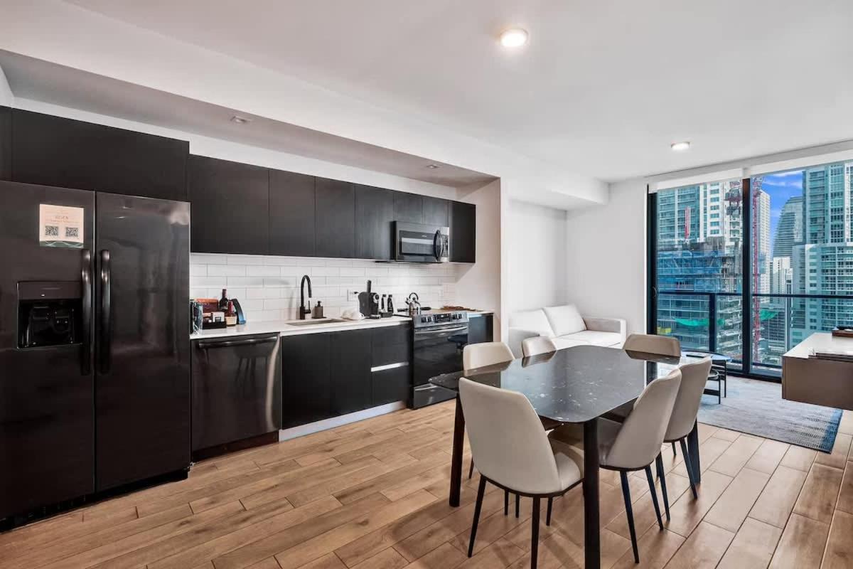 Luxury Miami 2BR City Views - 3