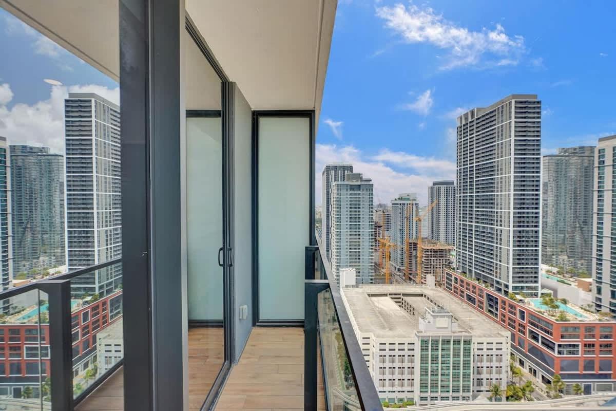 Luxury Miami Studio 27th Floor - 4