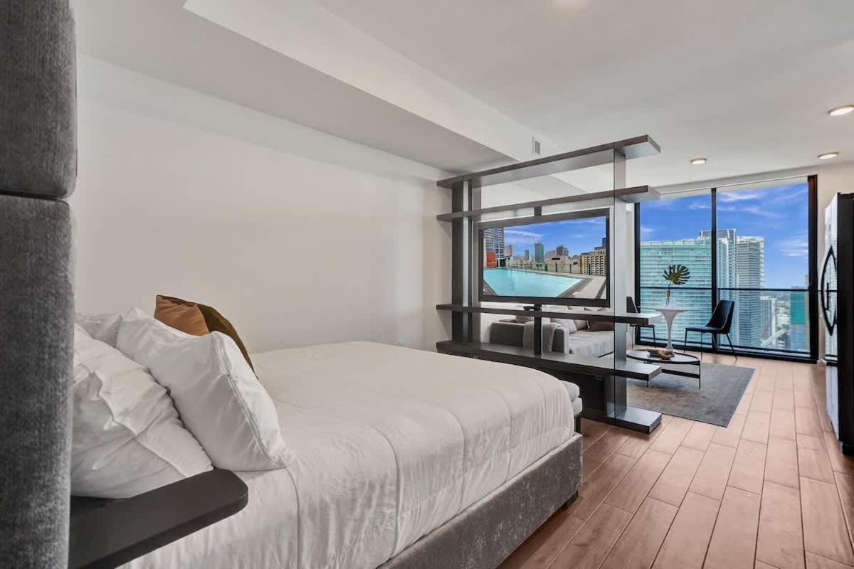 3707 - Lux Miami Studio City and Bay Views - 3