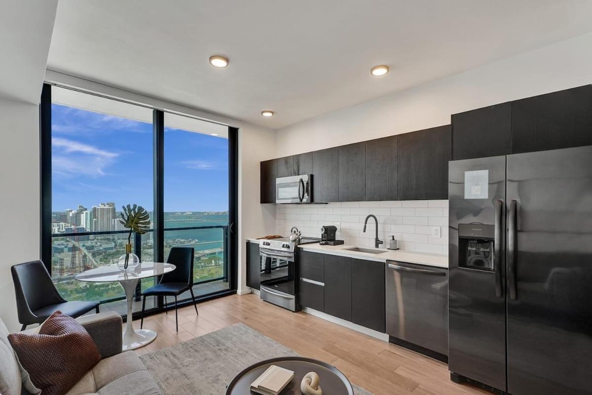 4708 - Lux Miami Studio City Bay Views - 2