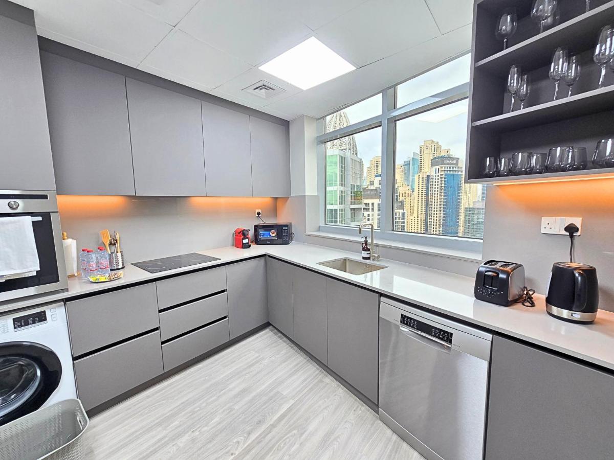 Marina Breeze - Serene Yacht Views near Ain Dubai 3 BR Apartment - 5