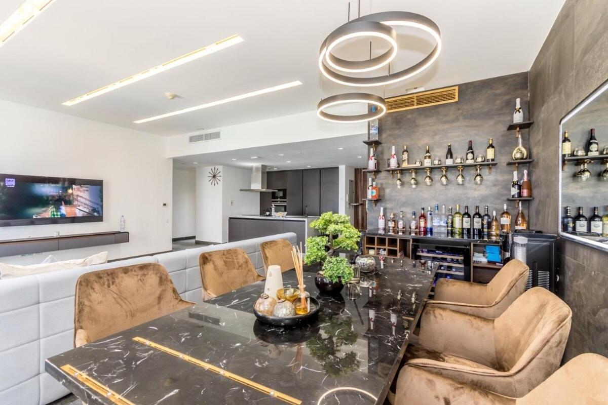 Luxury 2BR Sea View Jumeirah Beach Residence - 4