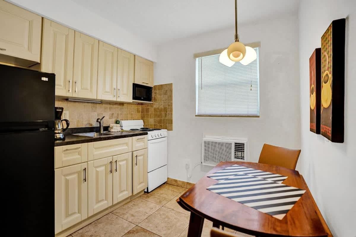 Wave Beach Vacation Rentals — photo 3