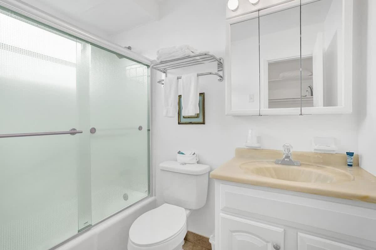Wave Beach Vacation Rentals — photo 9