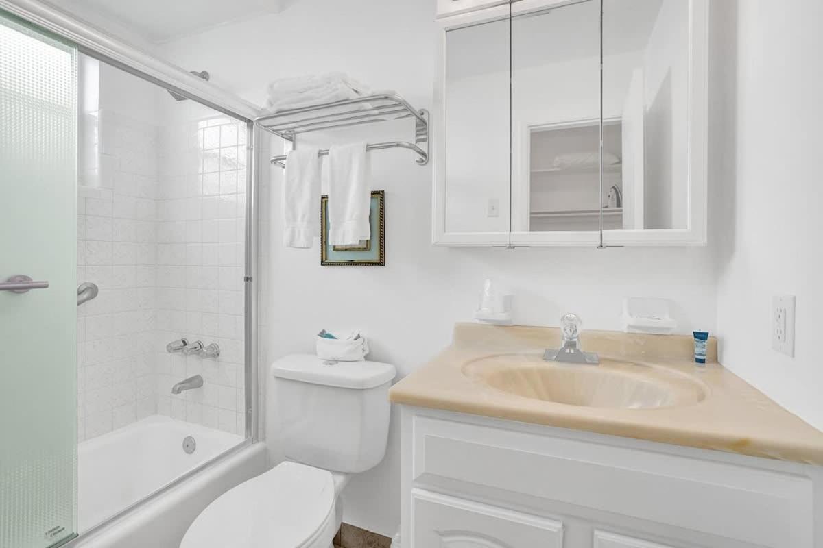 Wave Beach Vacation Rentals — photo 10