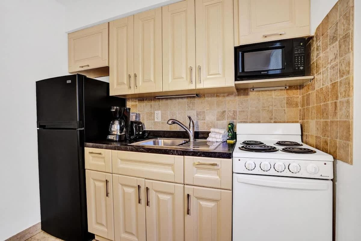 Wave Beach Vacation Rentals — photo 12