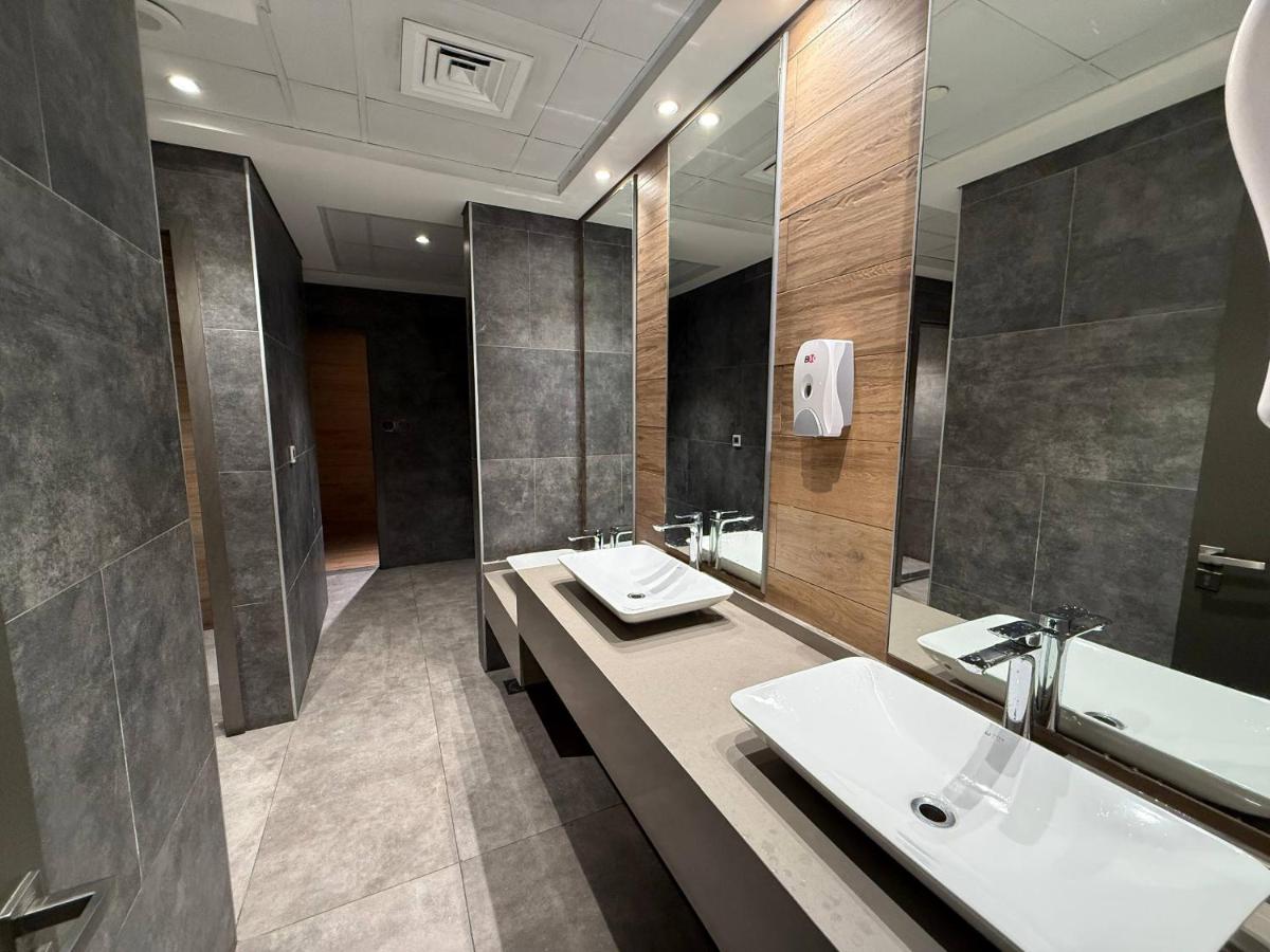 Canal View Studio AG Tower - 2