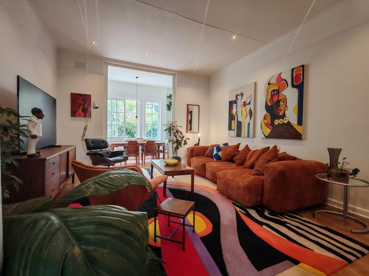 Lyron - Large, central and secure 3 bed with ACs and workspace