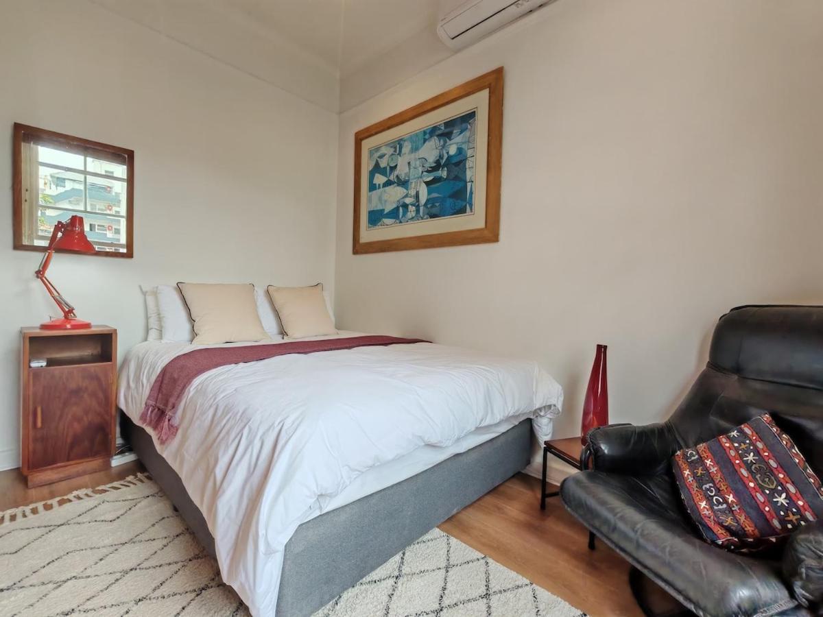 Lyron - Large, central and secure 3 bed with ACs and workspace - 4