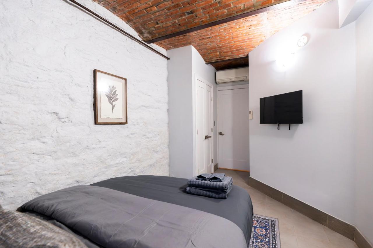 Elegant Central Park Suite - 4 Bedroom Self Check-In - 5