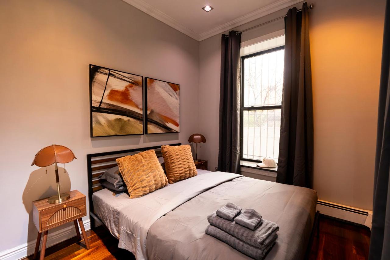 Elegant Central Park Suite - 4 Bedroom Self Check-In - 2