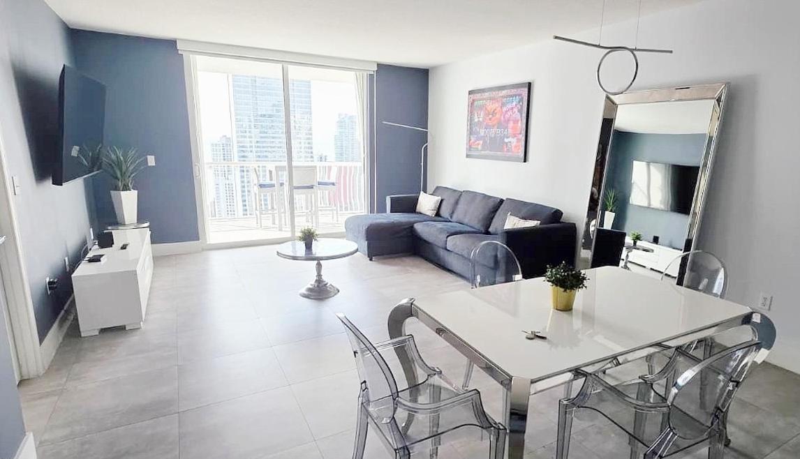 Penthouse w Water Views & 2 Free Parking Spaces - 2