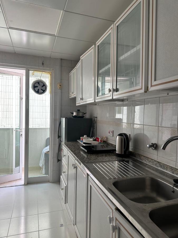 Private luxury stay Abudhabi - Check out 2 pm - 4