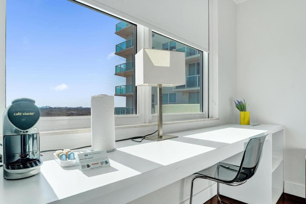 Bright and Spacious Studio Miami Retreat - 3