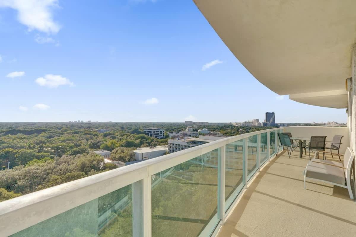 1BR apartment at the Arya Amazing bay views - 3