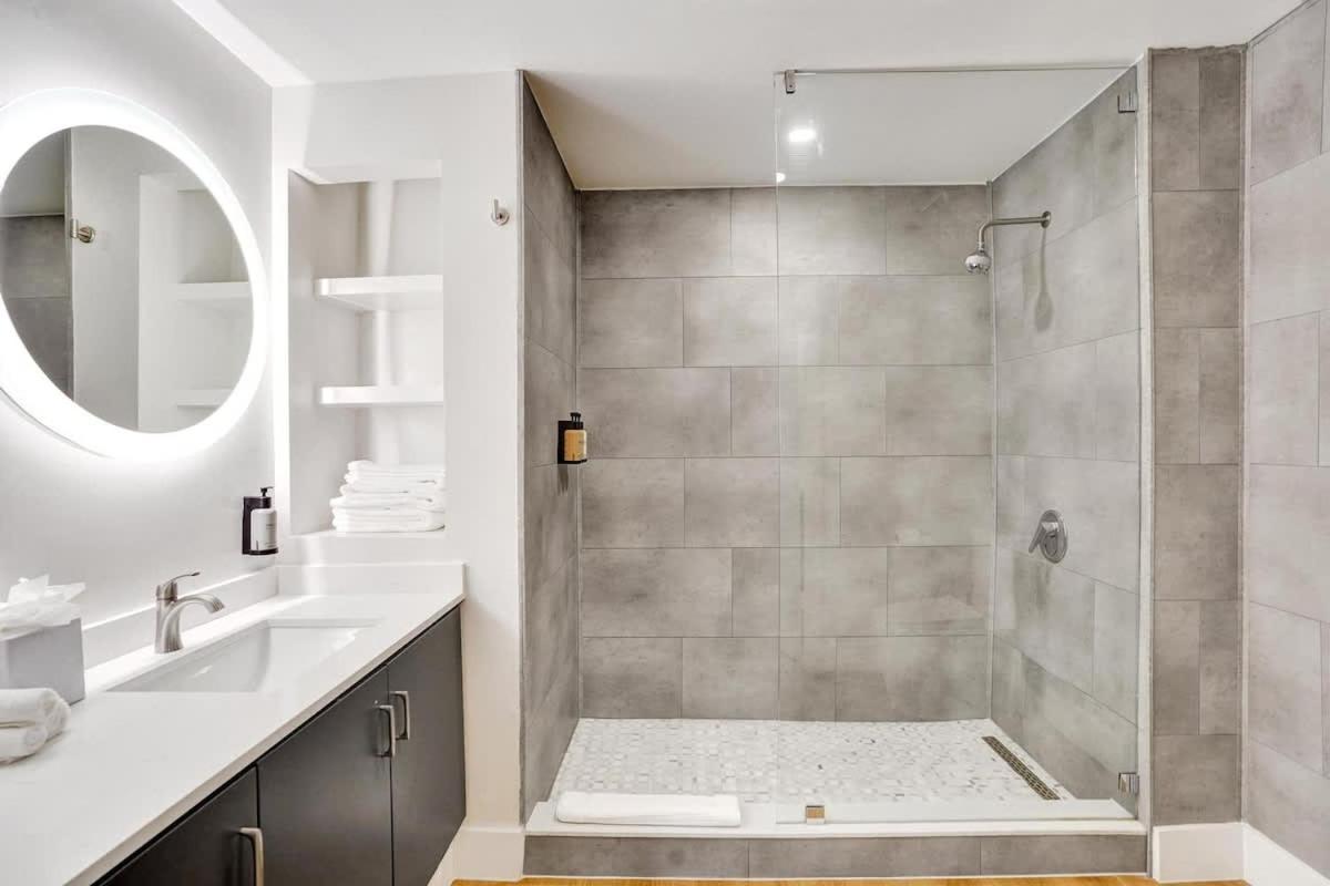 Bright Studio at The Arya City and Bay Access - 2