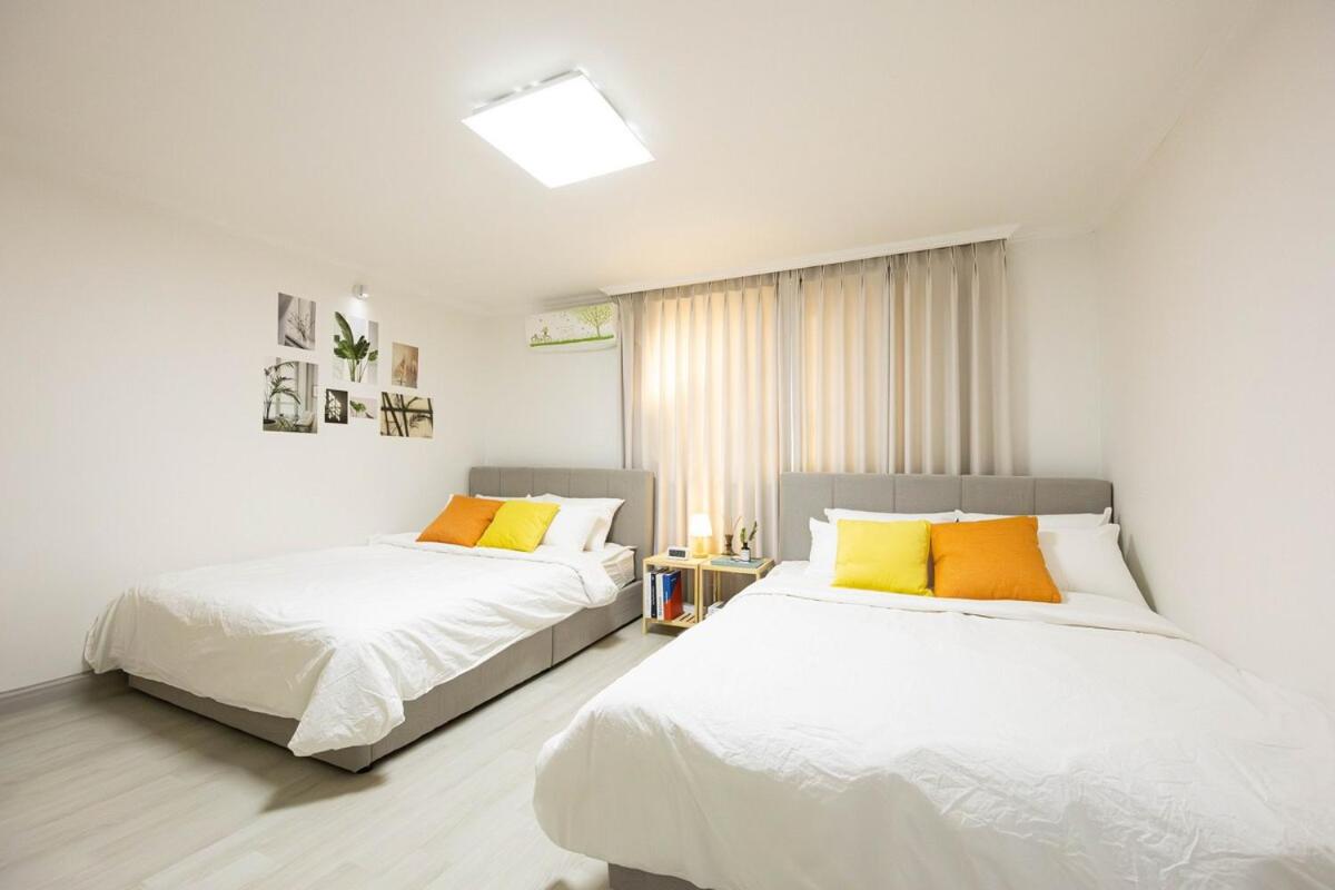 7호선5분,신사 가로수길10분,코엑스 차로10분,강남,논현,학동역,넓은2Room,3QBed