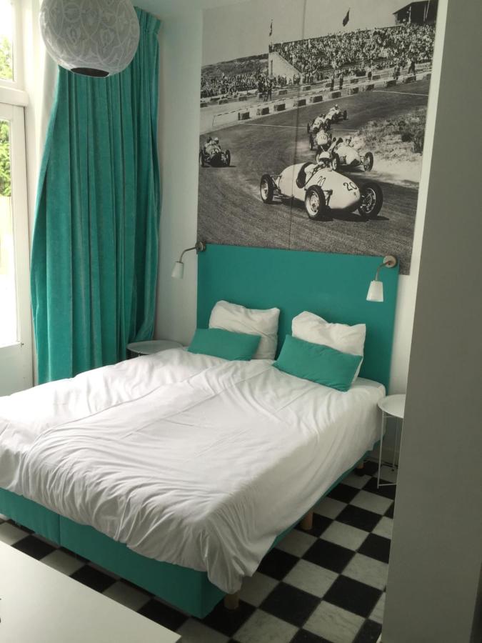 Hotel Zeespiegel photo