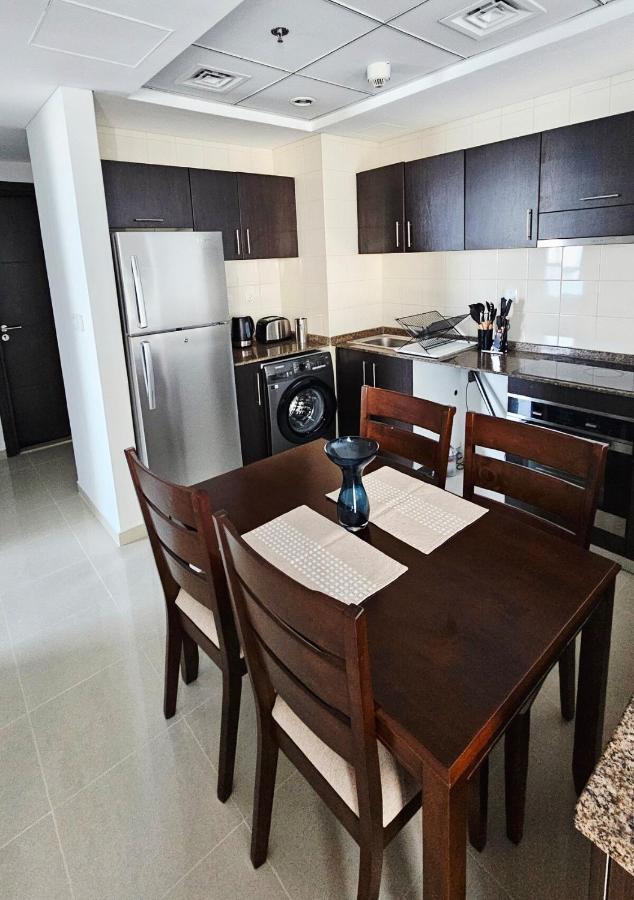 Bay Central 1BR with Full Marina View - 4