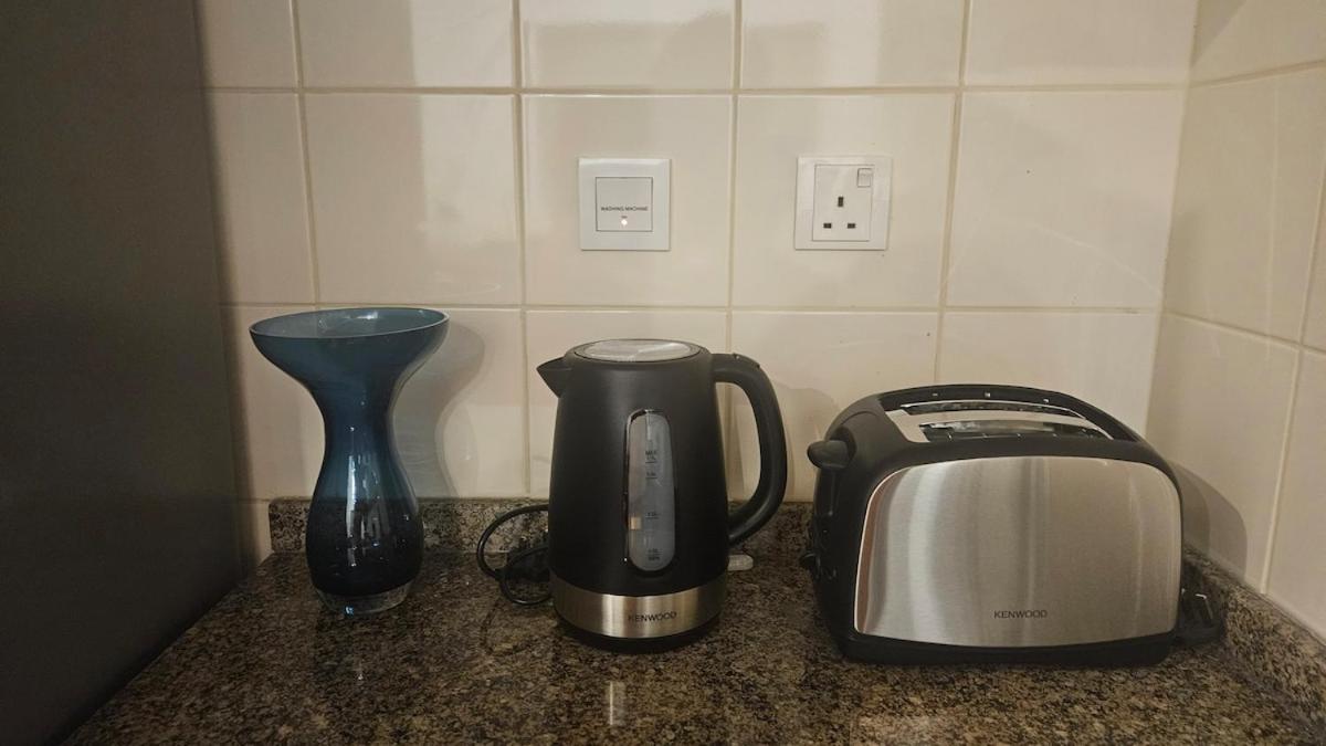 Bay Central 1BR with Full Marina View - 5