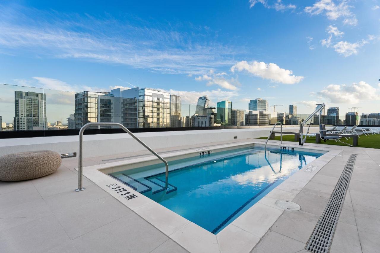 Prime Downtown Location - Amazing Amenities & Top Location - 2