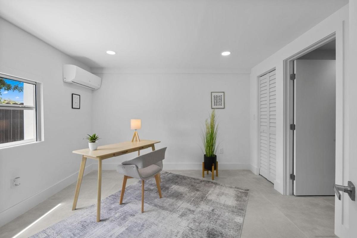 Villa Gabriel Modern, Family Home Just 15 minutes downtown Miami - 4