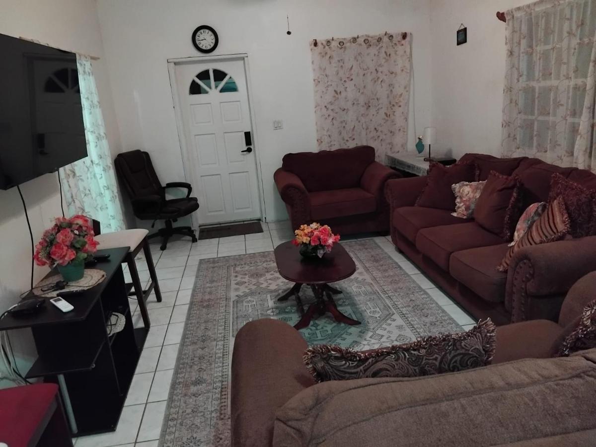 O E Liburd Residence - 5