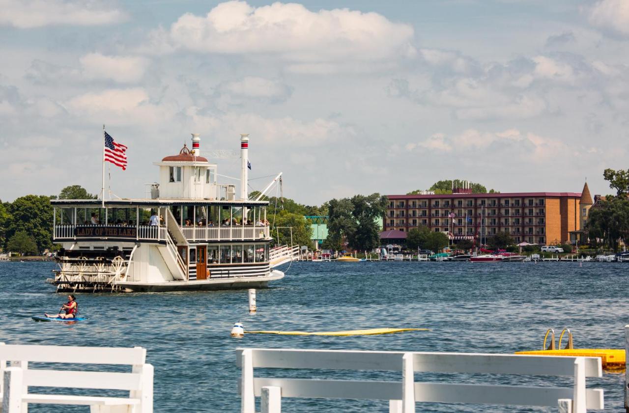 Harbor Shores on Lake Geneva — photo 6