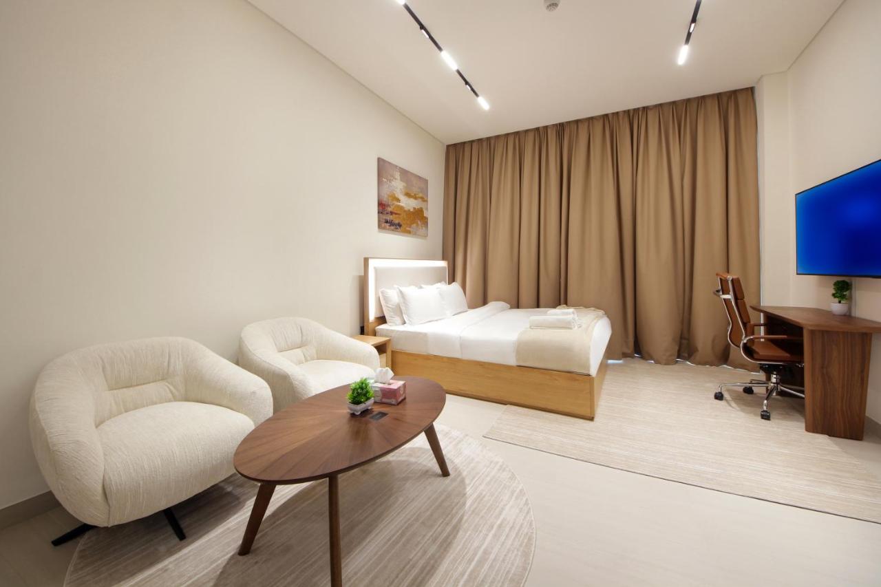 Wecation - Cozy Studio , Trillionaire , Private Jacuzzi - 2