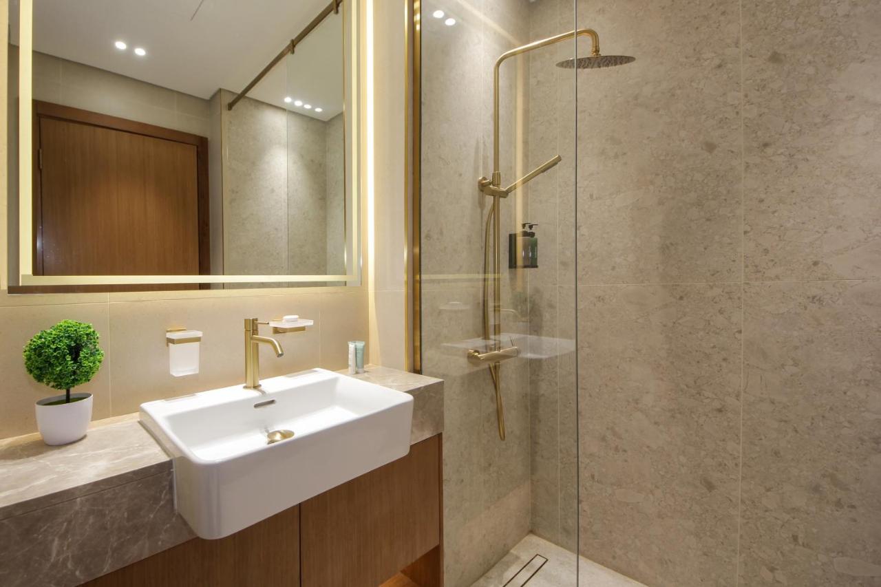 Wecation - Cozy Studio , Trillionaire , Private Jacuzzi - 3