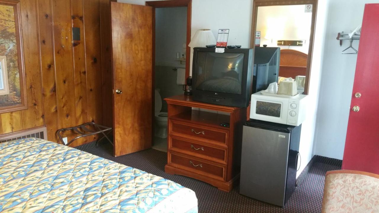 Sun 'n Snow Motel — photo 12