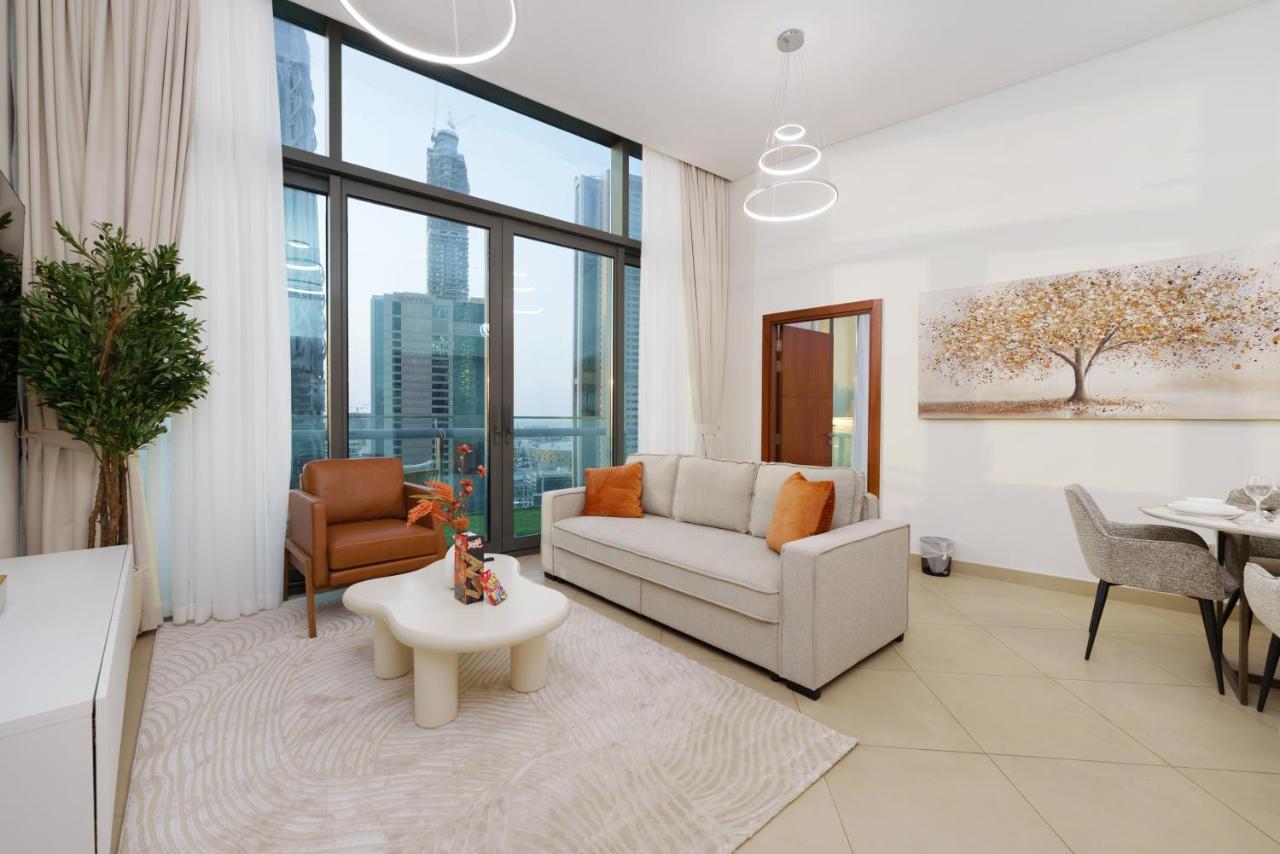 Downtown Luxury Two Bedroom Apartment I Conntected To Dubai Mall And Metro I Steps Away From Burj Khalifa I by Luxury Space - 2