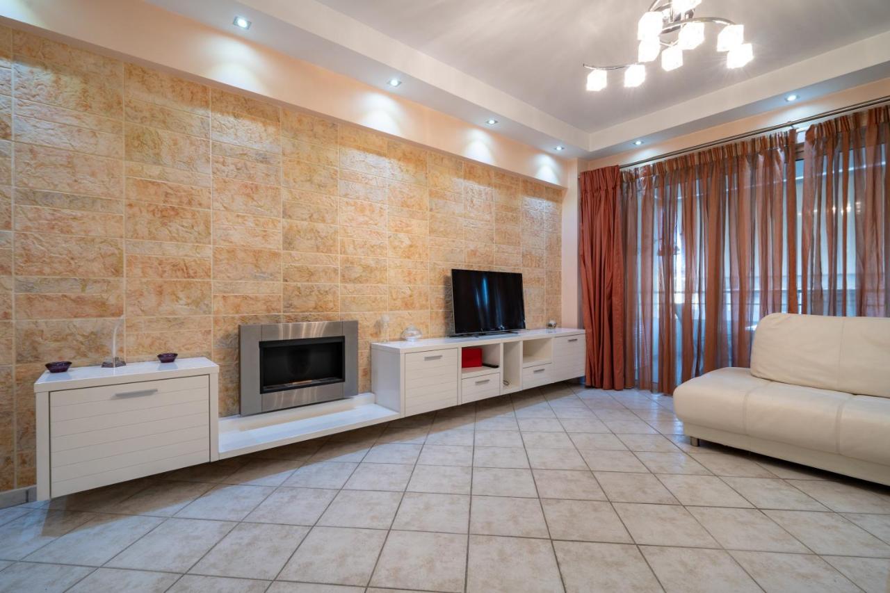 Elysian Sky Suite 421 - 5
