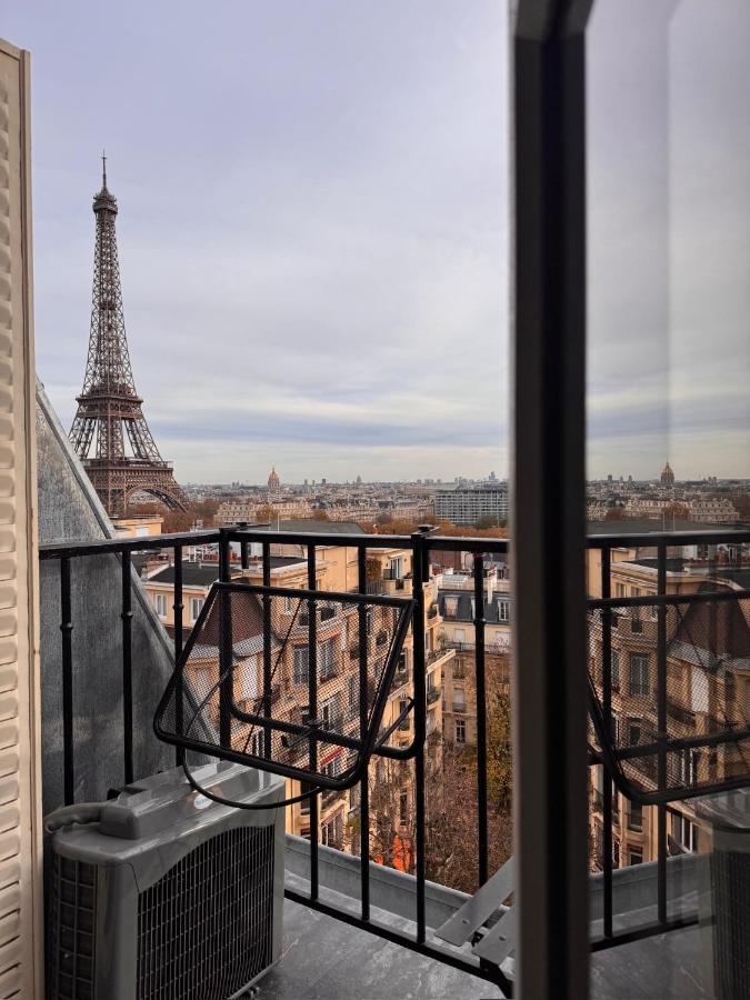 Studio Eiffel Tower view - 5