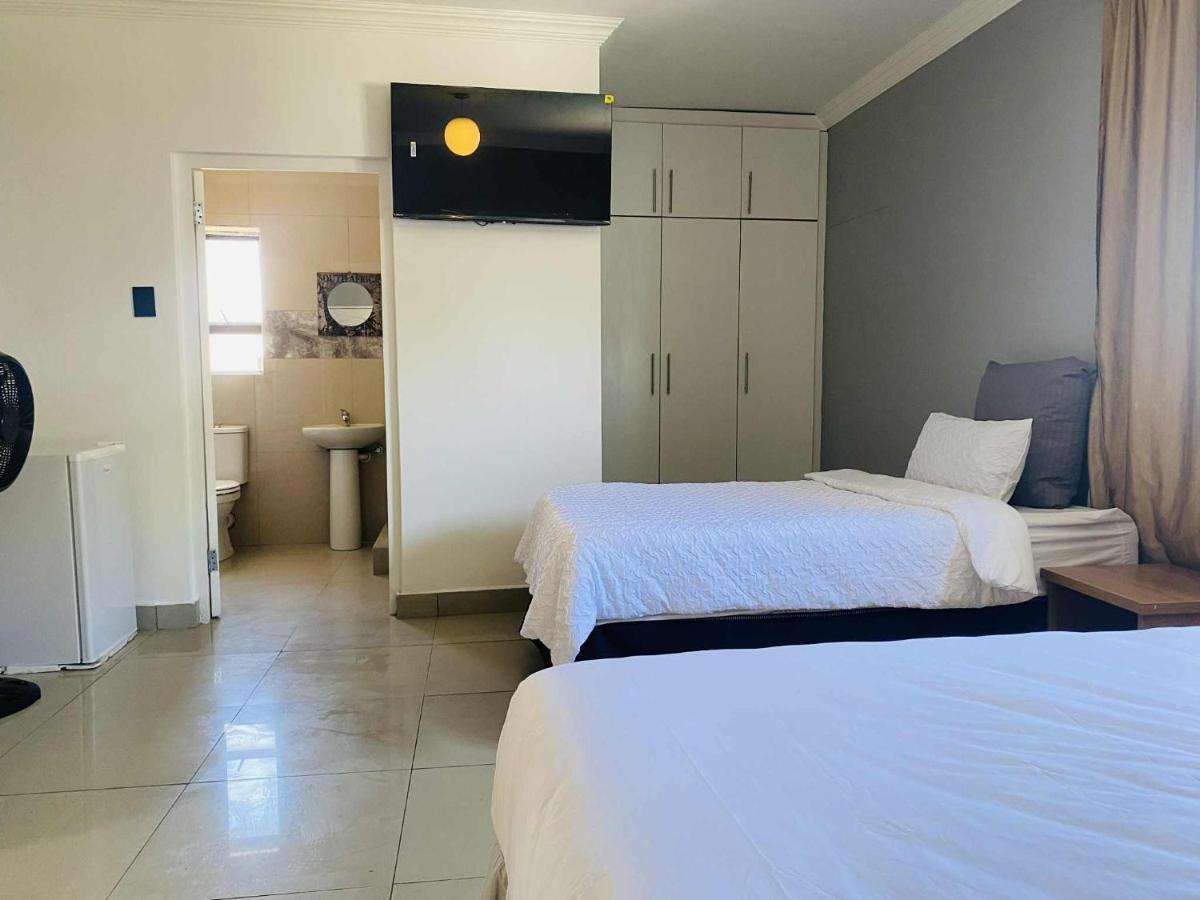 Edion Royal Guesthouse - 3