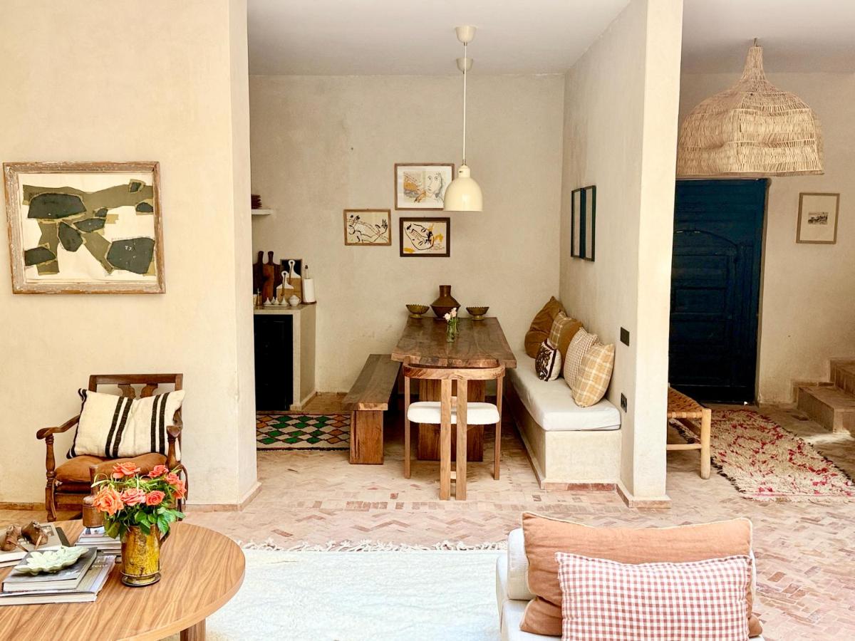 Dar 43 with Private Pool Breakfast Included - 5