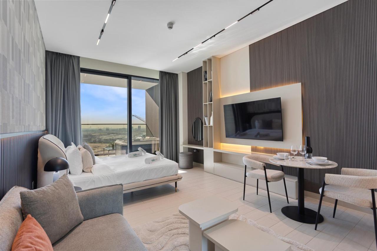 Stylish Studio with Jacuzzi in Business Bay - 2