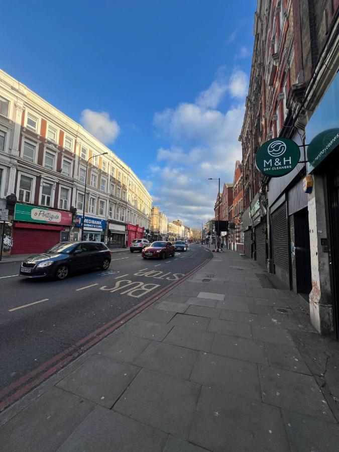 Big & Modern En-Suite Room Studio, Central London - 5