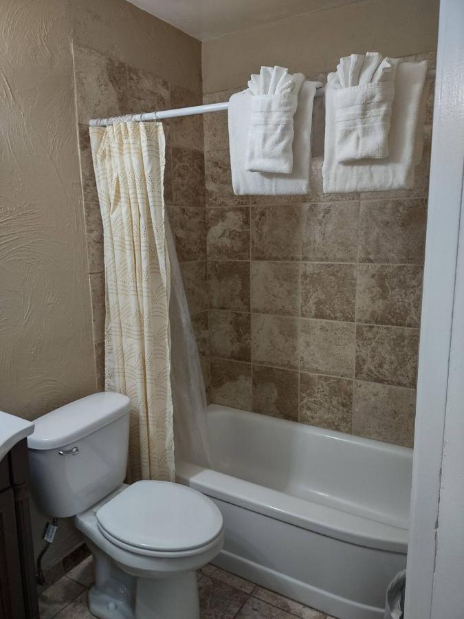 Walter's Lodge & Suites — photo 10