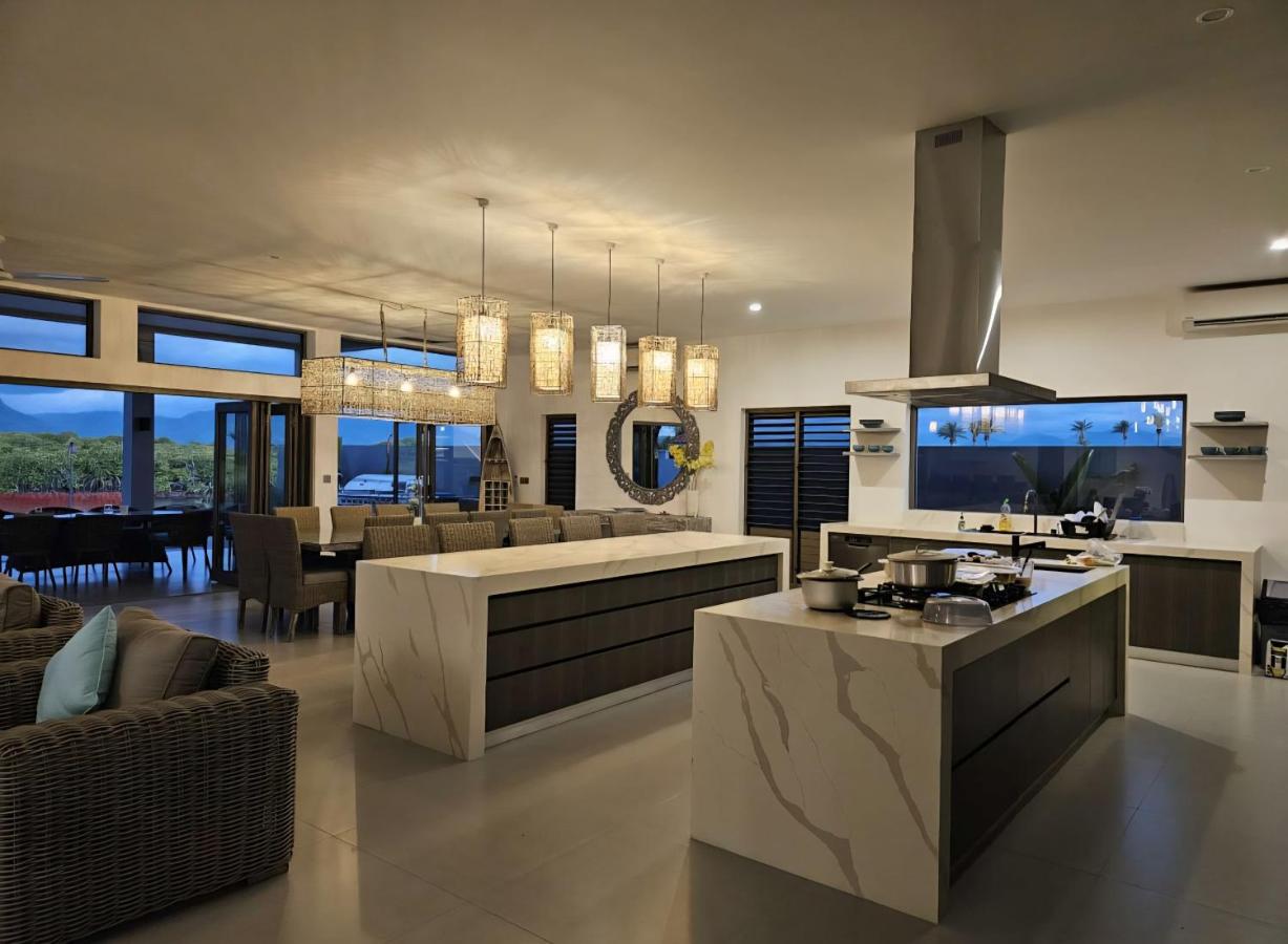 Lomalagi Luxury Private 6 Bedroom Villa - 12-13 Guests NADI Fiji - 5