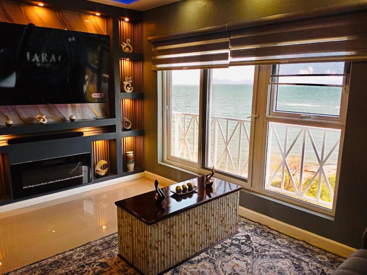 Melzway, Modern 2BR Beach Apartment, Relax and Unwind