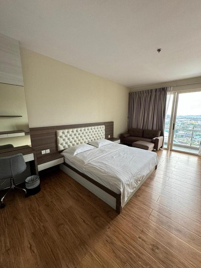 Aston Residence - Studio Apartment
