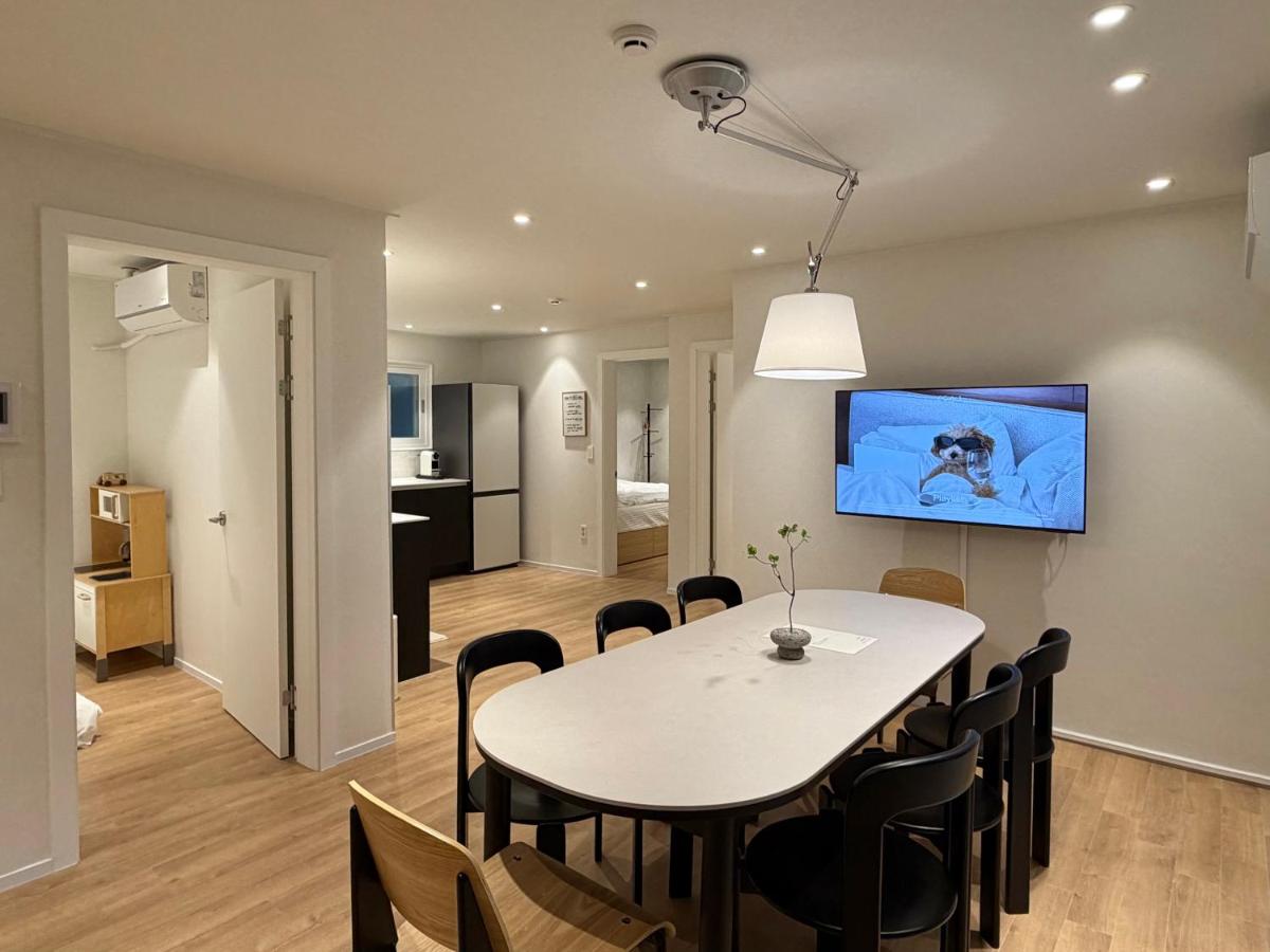 Seoulzip seonyu hanriver parkside 1st Floor Group Family Kids Accommodation Seonyudo Station Airport Bus 3-minute walk Hongdae 10min