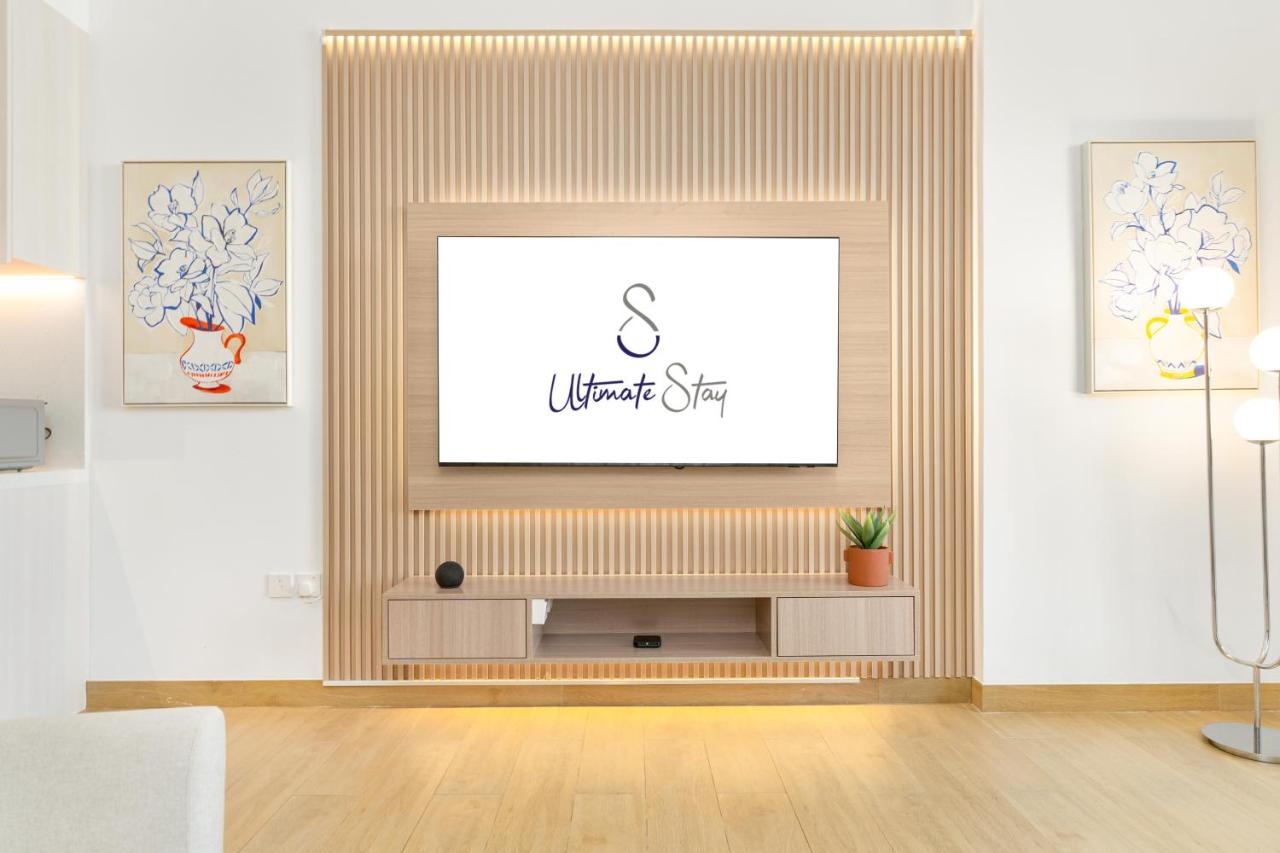 Ultimate Stay - Seaside 1-Bedroom Apartment with Beach Access at Port De La Mer - 4