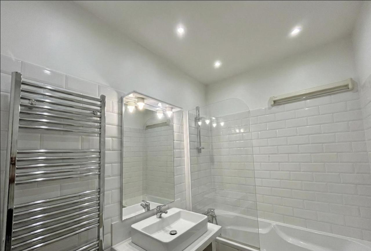 Studio Tour Eiffel Lecourbe Paris - 3